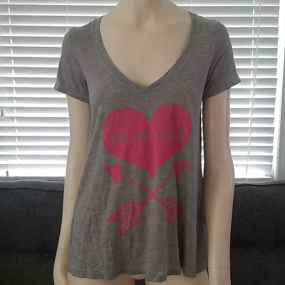 🔴 Wildfox I'm in Love Heart V Neck Shirt